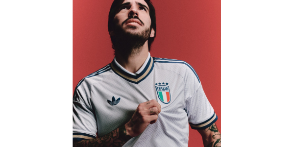 Italias landslag 2026-27 bortedrakter